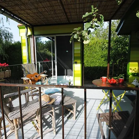 בית הארחה Les Insolites Du Grand Logis Marchais (Aisne)