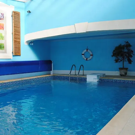 Les Insolites Du Grand Logis בית הארחה 3*