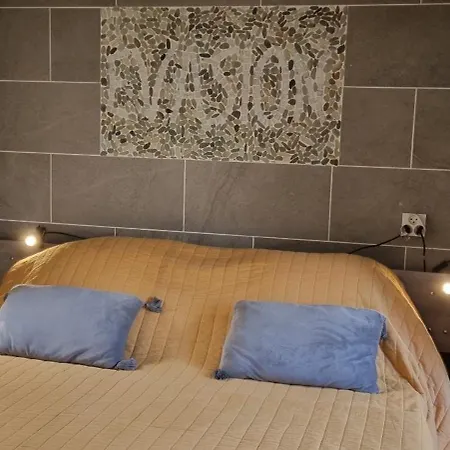Les Meublés Du Grand Logis 4* Marchais (Aisne)