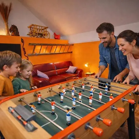 Les Insolites Du Grand Logis Marchais (Aisne)