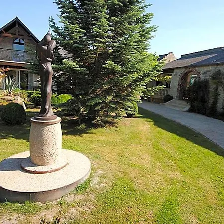 Les Insolites Du Grand Logis Marchais (Aisne)