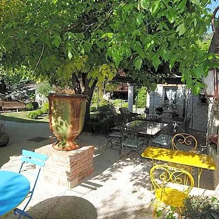 Les Insolites Du Grand Logis Marchais (Aisne)